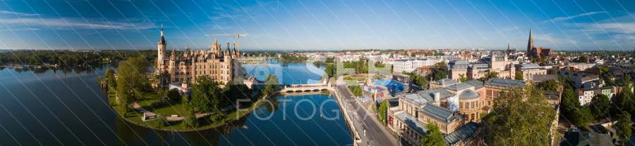 Schweriner-Schloss-Panorama