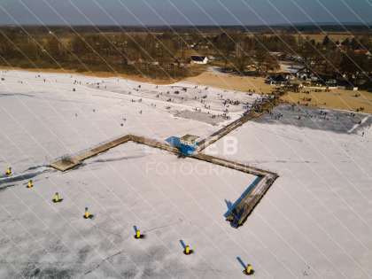 Eisvergnügen auf dem Neustädter See